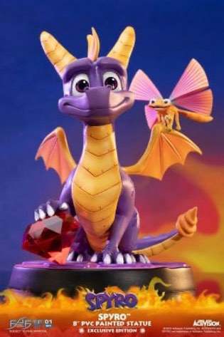 小龙斯派罗[Spyro The Dragon] 游戏封面